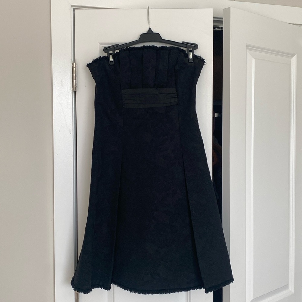 BCBGMAXAZRIA sleeveless prom dress